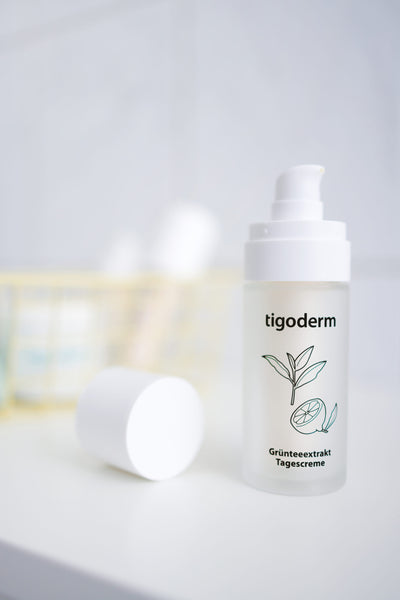 Verpackung der natürlichen Creme zur äußerlichen Anwendung