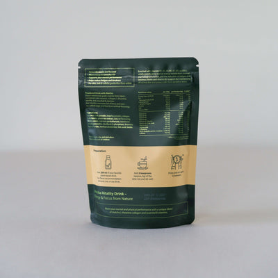 Rückseite Bio Matcha Kollagen Drink: Nährwerttabelle, Inhaltsstoffe und Zubereitungstipps für Matcha Vitality Drink.